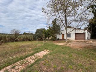 Maison  C-66. Baix empordà, aforas corçà, casa de planta baja con jardín.