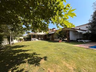 Casa  Carrer puig. Alt empordà, l’escala, casa con jardín y piscina