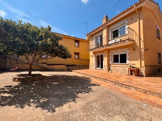 Casa  Carrer rissec. Baix empordà, mont ras, casa unifamiliar