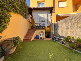 Maison jumelée à Carrer del daró 37. Baix empordà, palafrugell, casa