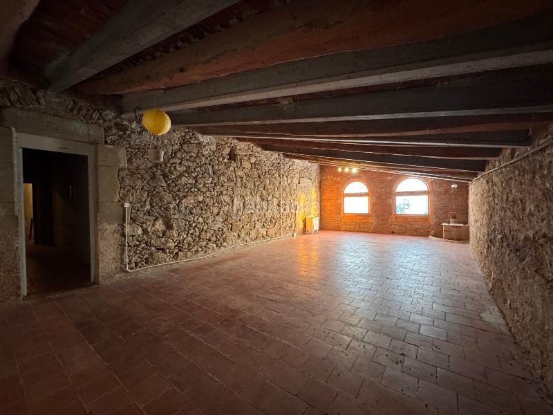 Foto ad3fadb0-1340-4968-b01d-d24931fe16c1. Bauernhof in carrer montseny 14 in Corçà