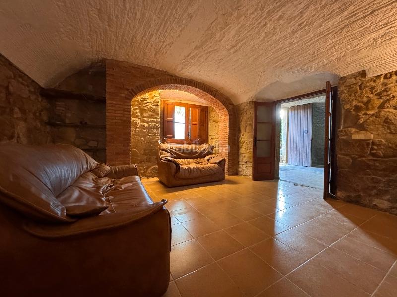 Foto dd38f398-e6e6-46fb-a878-90b7653d9b99. Bauernhof in carrer montseny 14 in Corçà