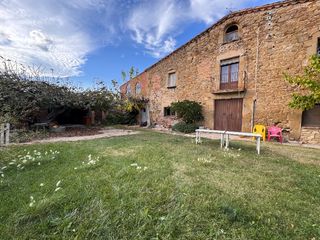 Mas à Carrer montseny 14. Baix empordà, corça, masia con terreno urbano.