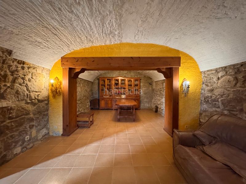 Foto f7d7b170-69b1-45f4-9df9-56fd2c434b18. Bauernhof in carrer montseny 14 in Corçà