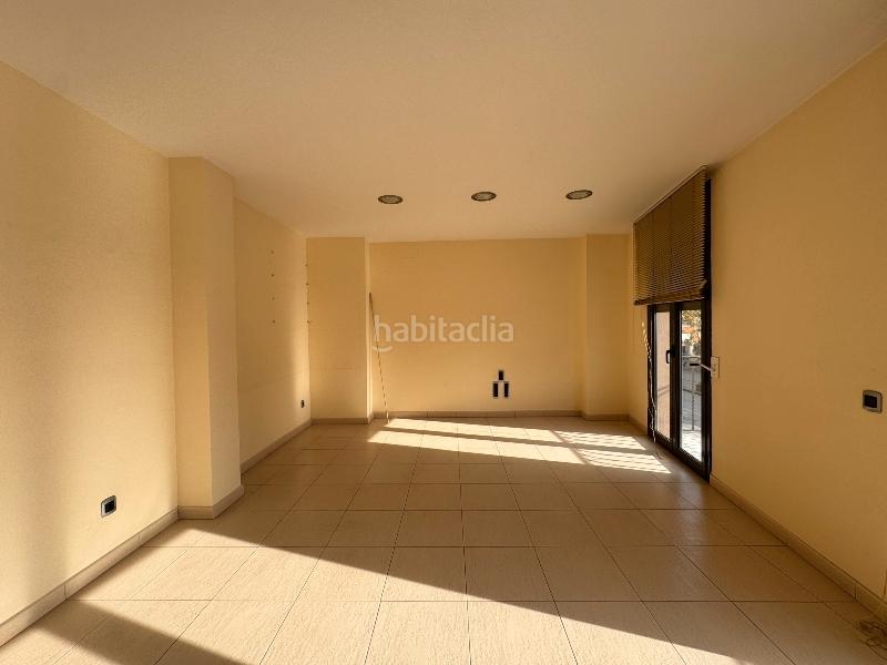 Foto 516b574f-f3fa-4242-9eab-933a5c015ea7. Location bureau dans carrer de l'aigüeta 125 dans Bisbal d´Empordà (La)