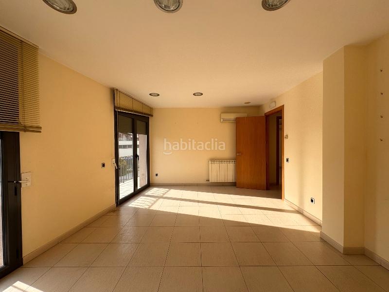 Foto 7f552cfe-f108-4ca4-9a45-6b6a2b1c8001. Location bureau dans carrer de l'aigüeta 125 dans Bisbal d´Empordà (La)