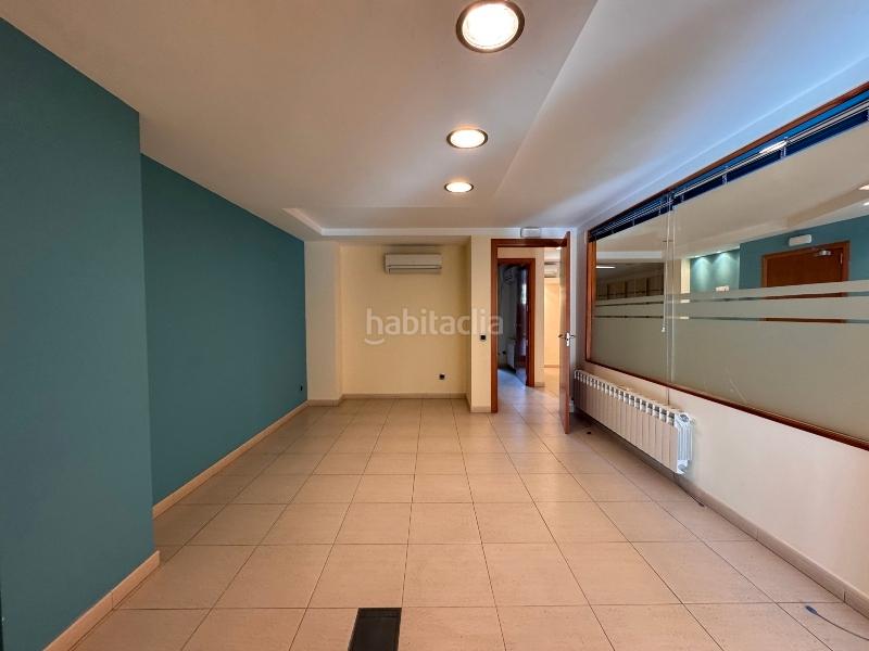 Foto fe6e9457-5efa-4787-a049-b49eb95c1f2e. Location bureau dans carrer de l'aigüeta 125 dans Bisbal d´Empordà (La)