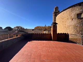 Masia  Carrer del sol. Baix empordà, corçà, casa de piedra.