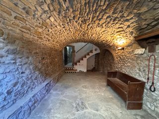 Masia  Carrer del sol. Baix empordà, corçà, casa de piedra