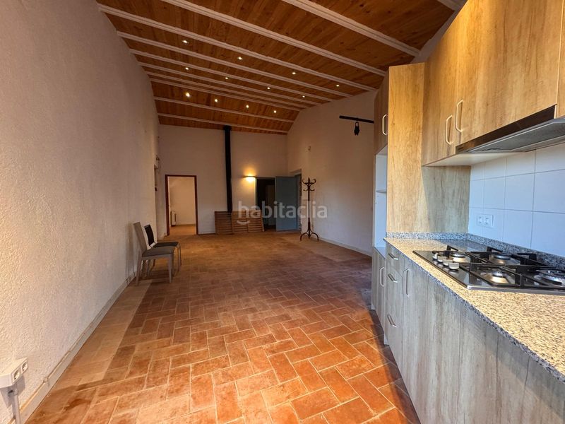 Foto 24537922-e377-43a8-b156-ad0aed9b78f3. Casa amb xemeneia aparcament a Corçà