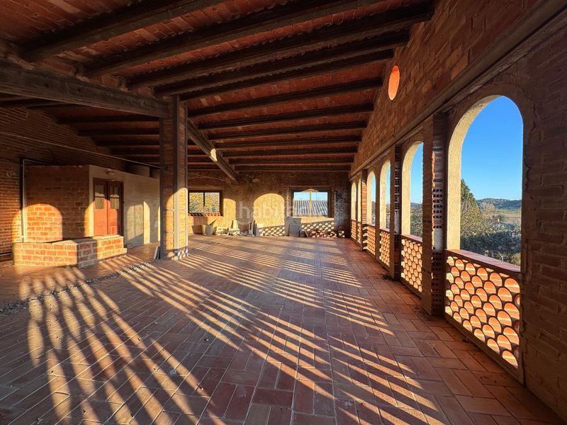Foto 519396c0-f5fe-40b6-9353-434a35c53ea9. Casa amb xemeneia aparcament a Corçà
