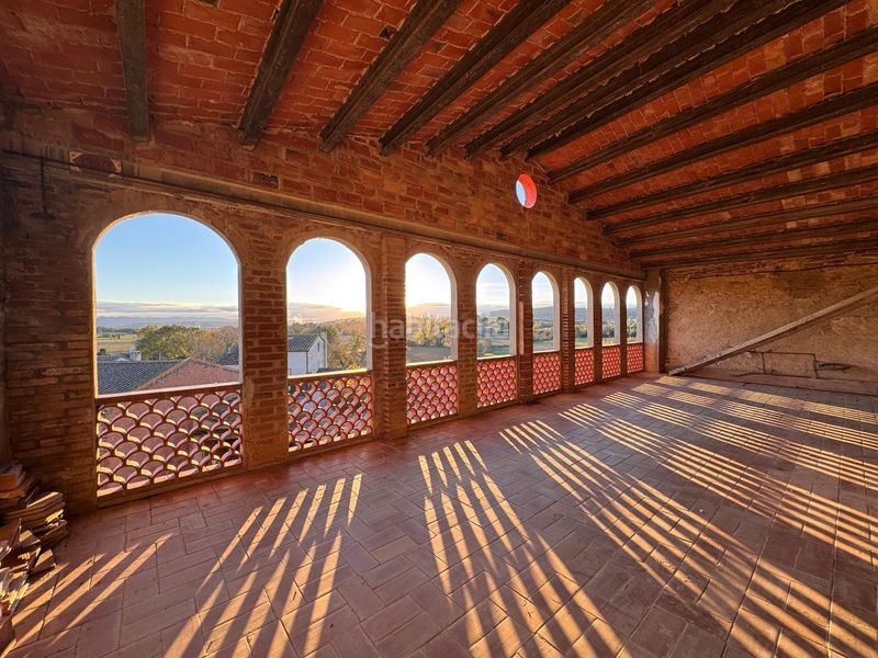 Foto ae3c1835-e470-43e4-a735-0ebbfca8bd10. Casa amb xemeneia aparcament a Corçà
