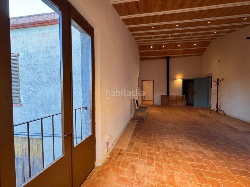 Foto c9e1f7e7-0c7e-45b3-aa5f-49dc3f332eef. Casa amb xemeneia aparcament a Corçà
