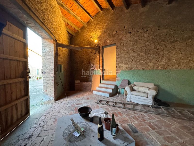 Foto ed4d7c47-5964-4d41-8e92-2efc709b5678. Casa amb xemeneia aparcament a Corçà