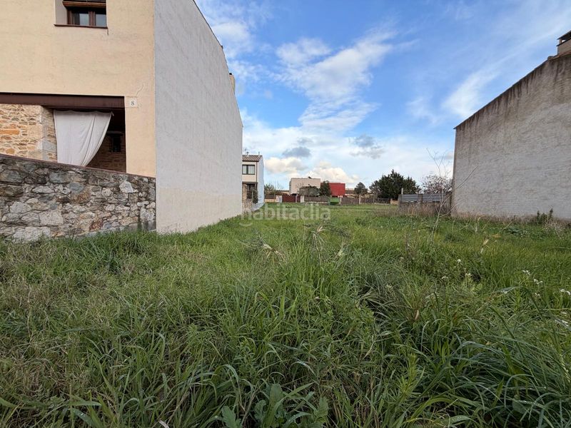Foto 1929690f-1bf4-44bc-9667-b2edbc0a6f43. Terreny residencial a Ullastret
