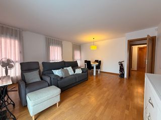 Pis  Plaça de can màrio. Baix empordà, palafrugell, piso con ascensor en el centro..