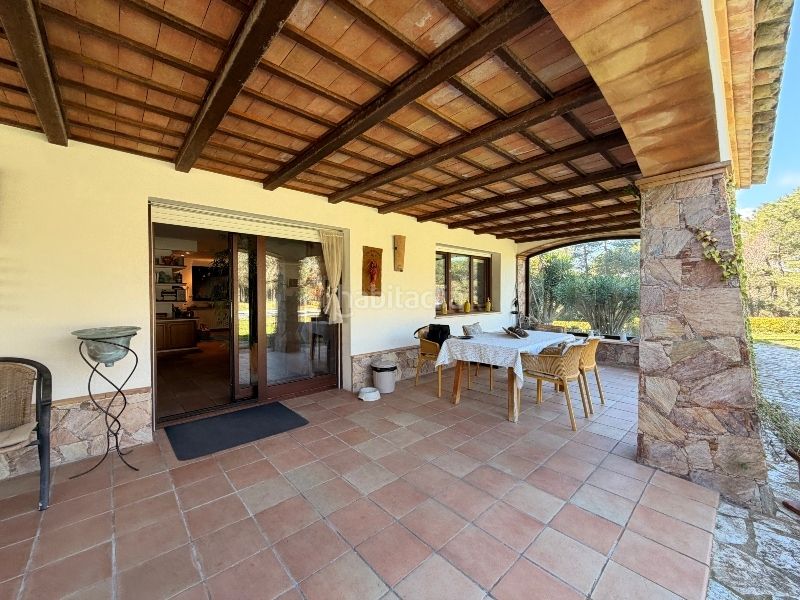 Foto 8aee072b-6967-4143-b6b9-1ed0899d8f70. Casa amb xemeneia calefacció aparcament piscina a Calella de Palafrugell