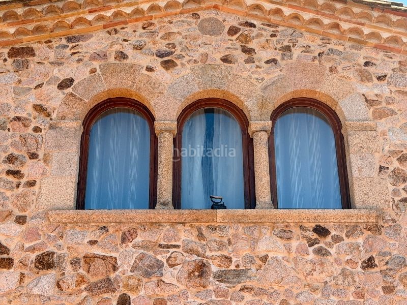 Foto 3a638001-ec00-48d9-86c5-5b64518fa3a2. Casa amb xemeneia calefacció aparcament piscina a Sant Feliu de Guíxols