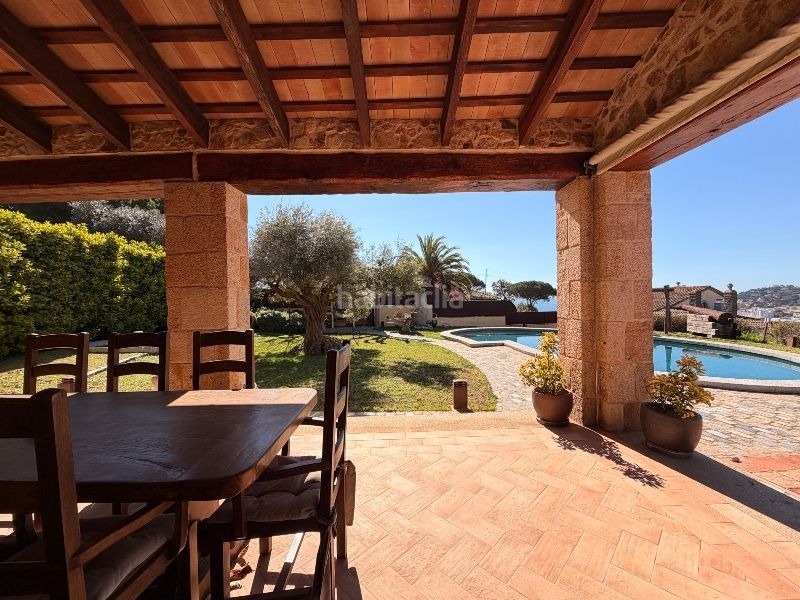 Foto 42000ab2-e286-47b8-ae58-20742c48156c. Casa amb xemeneia calefacció aparcament piscina a Sant Feliu de Guíxols