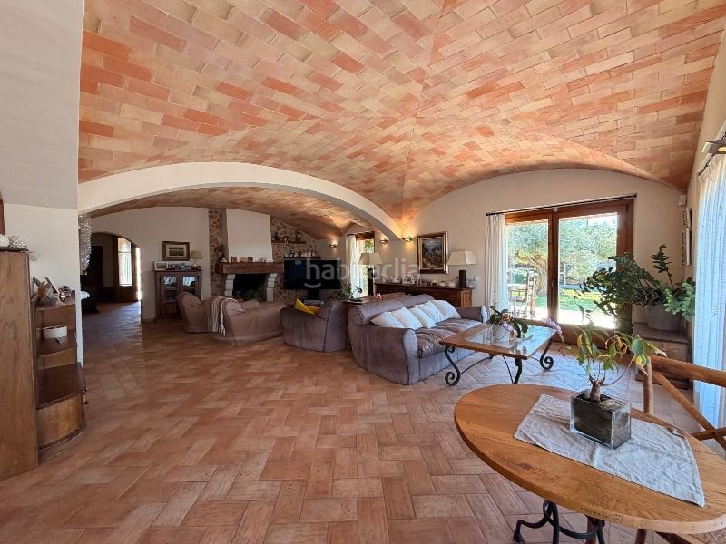 Foto 9bd9da40-a752-43a8-8401-8927cccf0859. Casa amb xemeneia calefacció aparcament piscina a Sant Feliu de Guíxols