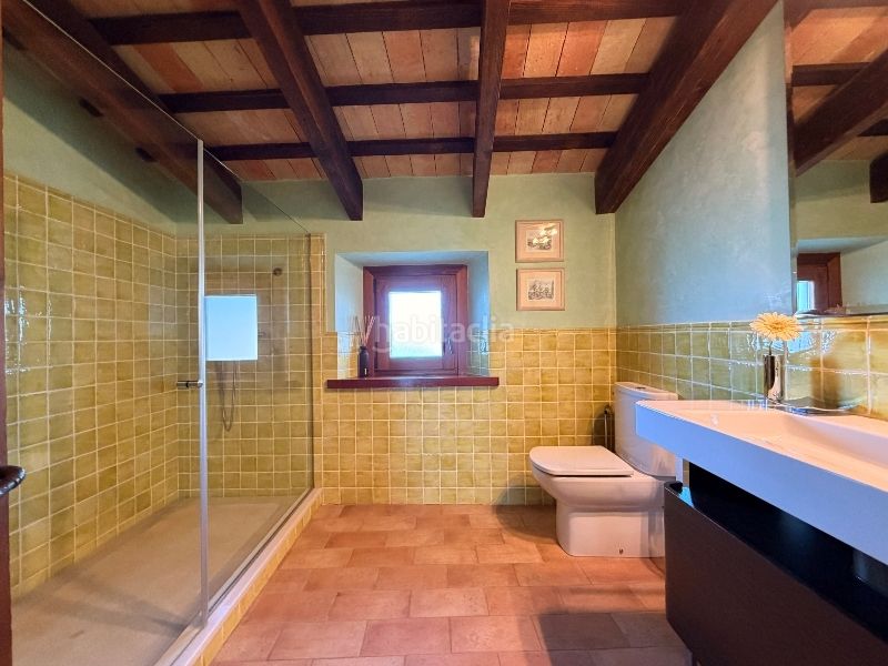Foto 9fcd2ab5-e153-45eb-877d-d2a264e7d510. Casa amb xemeneia calefacció aparcament piscina a Sant Feliu de Guíxols