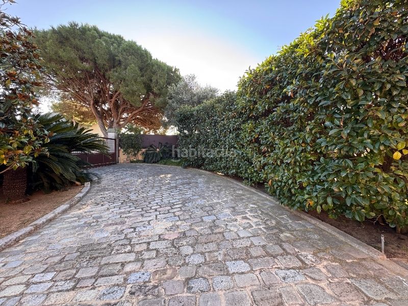 Foto b291f93f-5205-4cd3-baf6-1a6ac6a6ccec. Casa amb xemeneia calefacció aparcament piscina a Sant Feliu de Guíxols