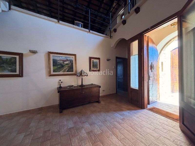 Foto bdd49e87-b0e2-47b9-bbc1-b8f6ae5aa3a2. Casa amb xemeneia calefacció aparcament piscina a Sant Feliu de Guíxols