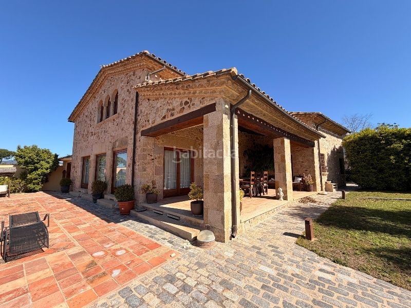 Foto e05aa06d-4a17-48ff-92c4-951d67439f70. Casa amb xemeneia calefacció aparcament piscina a Sant Feliu de Guíxols