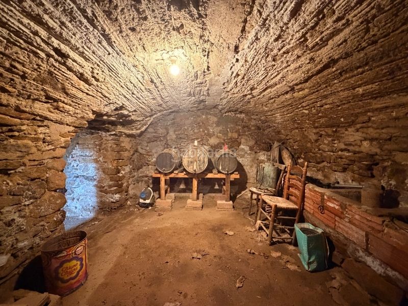 Foto 002ab6f7-9c65-4f85-aea5-e0396362c6fd. Casa amb xemeneia a Forallac