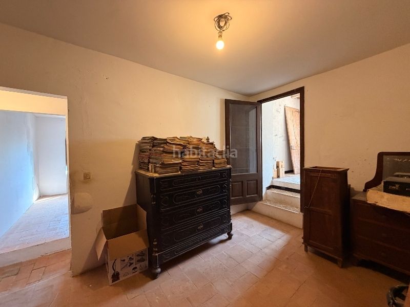 Foto 194a9841-5dc5-4d73-b9eb-7c53d013c612. Casa amb xemeneia a Forallac
