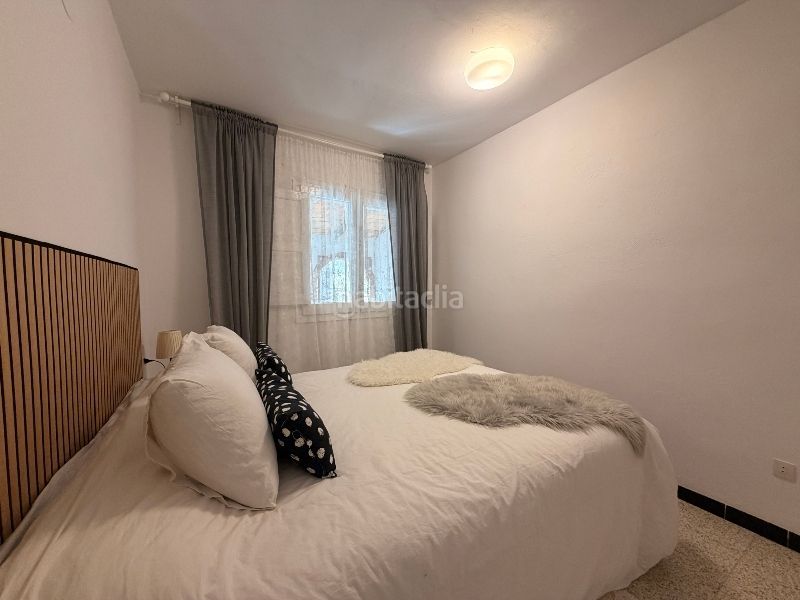 Foto c8352153-892a-4ab2-be4f-0e10876f2123. Casa amb xemeneia a Forallac