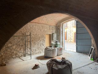 Maison  Carrer major. Alt empordà, darnius, casa de piedra semi reformada..