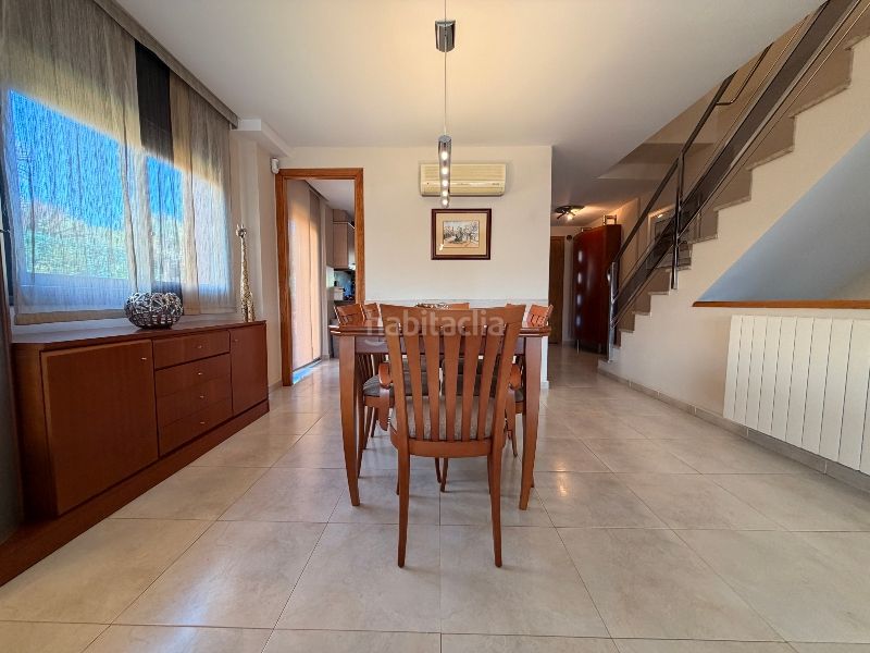 Foto b8f8bdb9-c02a-4441-8003-1ca9a6256ff9. Casa aparellada amb xemeneia calefacció piscina a Palamós
