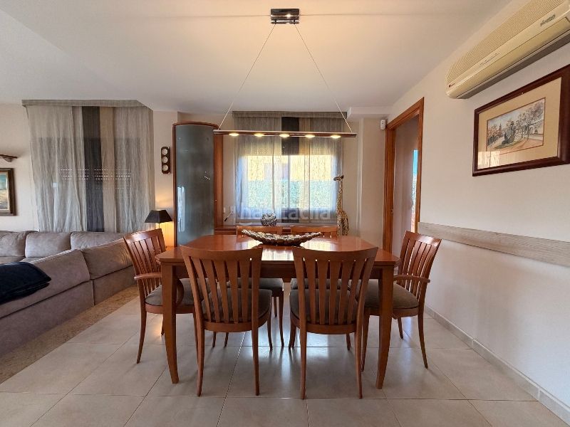Foto d962269b-39b2-4a2c-b6f3-d6b8b285db44. Casa aparellada amb xemeneia calefacció piscina a Palamós