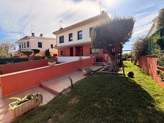 Casa bifamiliare  Carrer de la font dels canyers. Baix empordà, palamós, casa con piscina