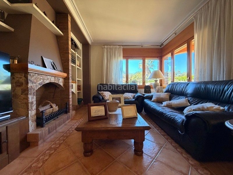 Foto 0486ce0c-9b09-43d3-b43e-2dfd930b43b3. Casa amb xemeneia calefacció aparcament piscina a Mont-ras