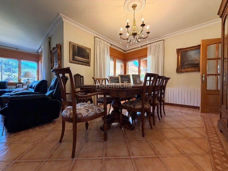 Foto 25cad541-5899-44ba-bd44-d2cae8e7e246. Casa amb xemeneia calefacció aparcament piscina a Mont-ras