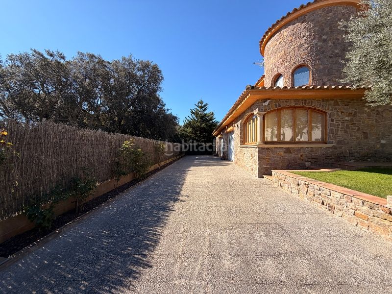 Foto 2ca5b786-314b-4f2f-8db0-44ac87bea049. Casa amb xemeneia calefacció aparcament piscina a Mont-ras