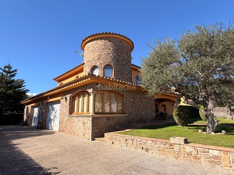 Foto 3508cfe3-535a-4368-8d06-293a4749bdd3. Casa amb xemeneia calefacció aparcament piscina a Mont-ras