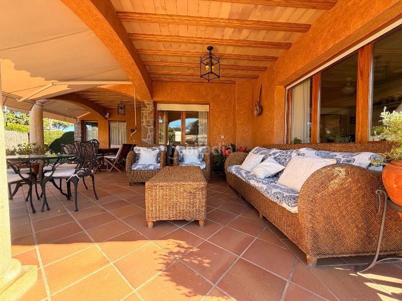 Foto 6038485c-d944-4c8a-b2f7-330b5b984940. Casa amb xemeneia calefacció aparcament piscina a Mont-ras