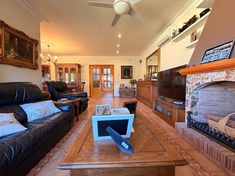 Foto 8b6a6fab-3887-4563-abdb-0b59b766faea. Casa amb xemeneia calefacció aparcament piscina a Mont-ras