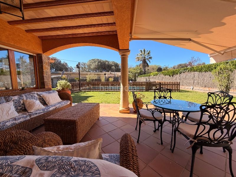 Foto 9b0e73c9-df57-4e2d-93dc-aa12635e06b8. Casa amb xemeneia calefacció aparcament piscina a Mont-ras