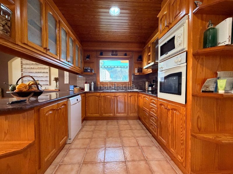 Foto 9cfcebd2-68f1-436d-8f71-b5fda38e9e59. Casa amb xemeneia calefacció aparcament piscina a Mont-ras