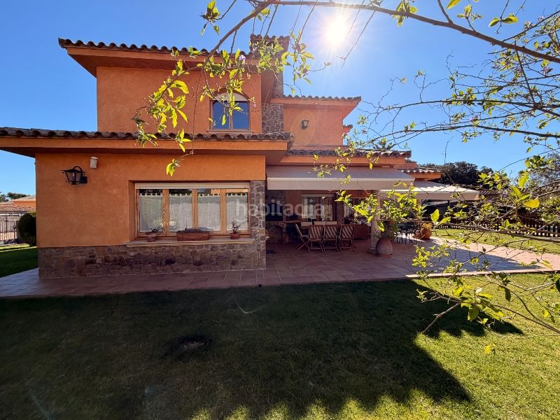 Foto a4c1db3c-ed29-432e-b173-71e40aa0c9d9. Casa amb xemeneia calefacció aparcament piscina a Mont-ras