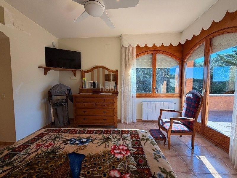 Foto bf4e67ae-0c1e-4420-9b66-5039c69182e3. Casa amb xemeneia calefacció aparcament piscina a Mont-ras