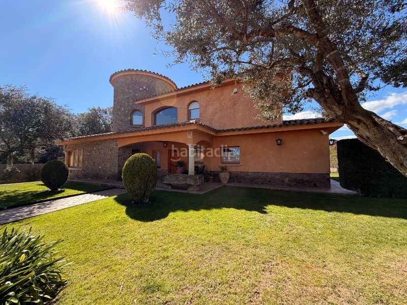 Foto ca3ac774-e731-4f66-8301-ea7a1082ed92. Casa amb xemeneia calefacció aparcament piscina a Mont-ras