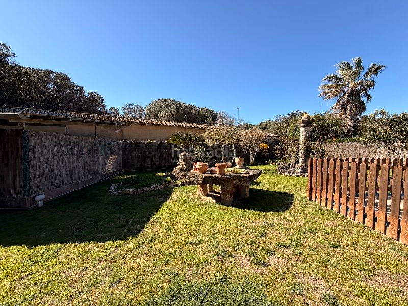 Foto e0f35d34-c490-41b8-bda2-839617e41e53. Casa amb xemeneia calefacció aparcament piscina a Mont-ras