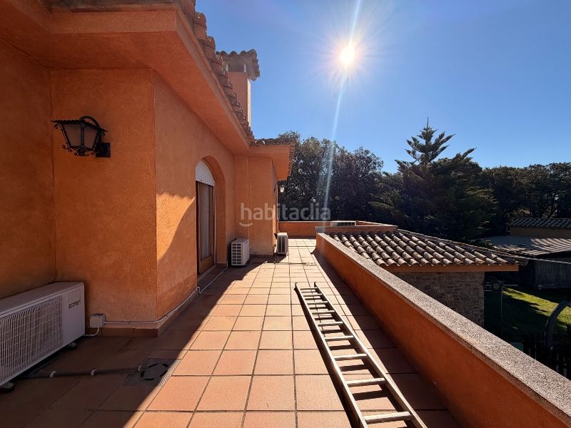 Foto ea338c1c-ae31-4109-afbc-f92501742792. Casa amb xemeneia calefacció aparcament piscina a Mont-ras