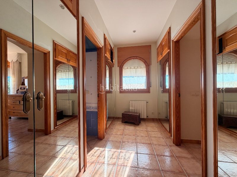 Foto f10d0cca-0c75-49bd-932a-ef56f8ce933b. Casa amb xemeneia calefacció aparcament piscina a Mont-ras