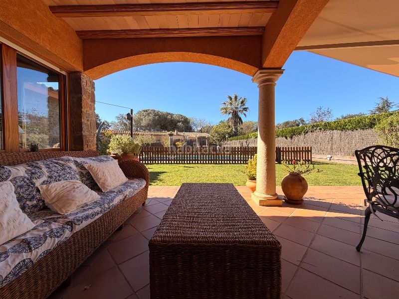 Foto f8e605a7-b6b4-43be-a3a0-221ac7107274. Casa amb xemeneia calefacció aparcament piscina a Mont-ras